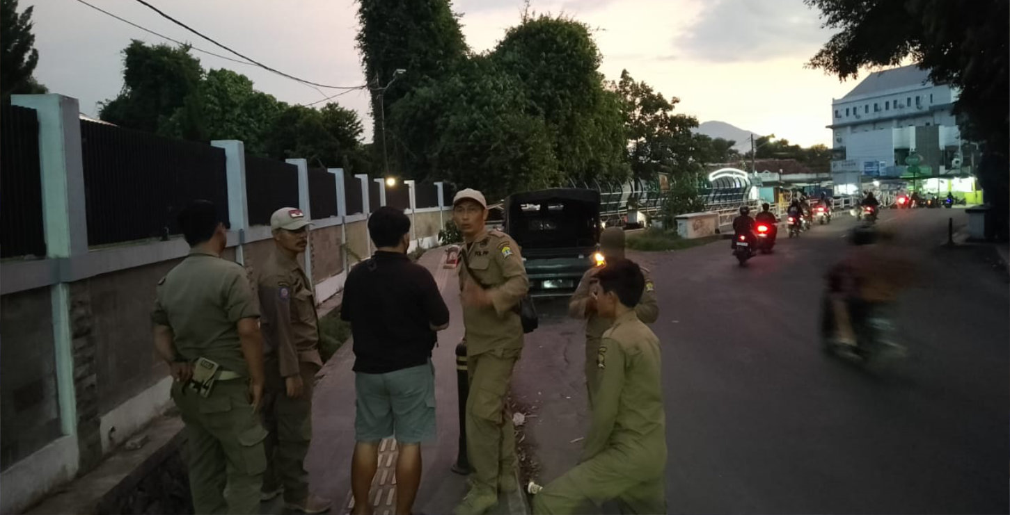 Patroli Sore Hari Pleton 2 Area Samping Gedung Juang 45