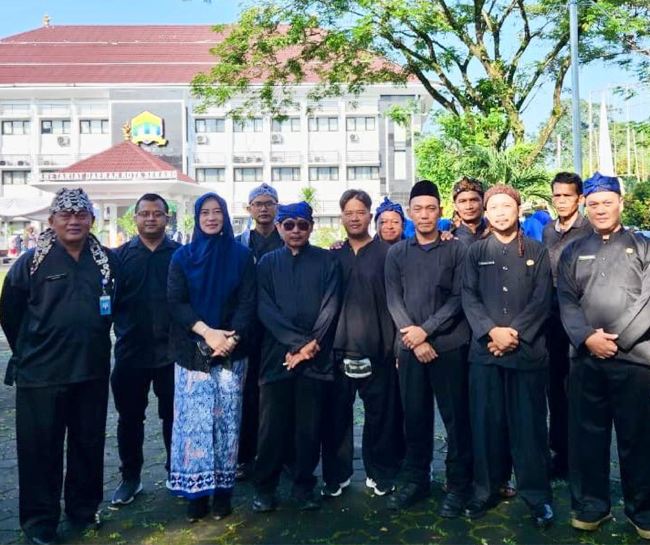 Satpol PP Kota Serang Mengikuti Upacara Peringatan Hardiknas 2025  di Kantor Pemkot Serang