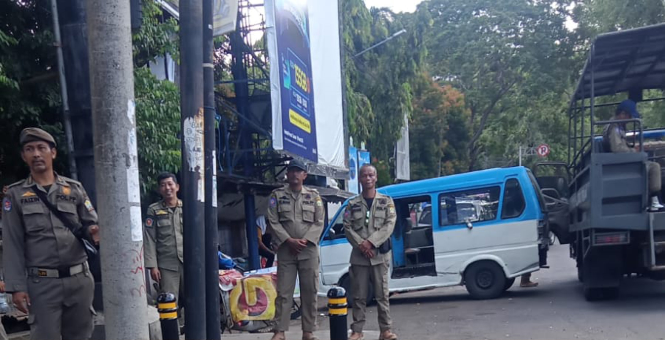 Satpol PP Patroli Alun-alun Kota Serang