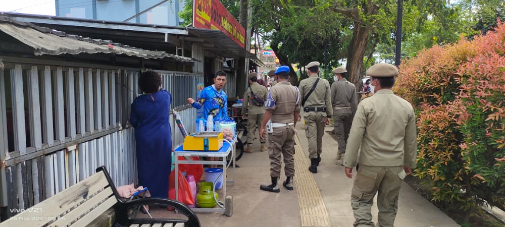 Penertiban PKL depan SMAN 1 Serang