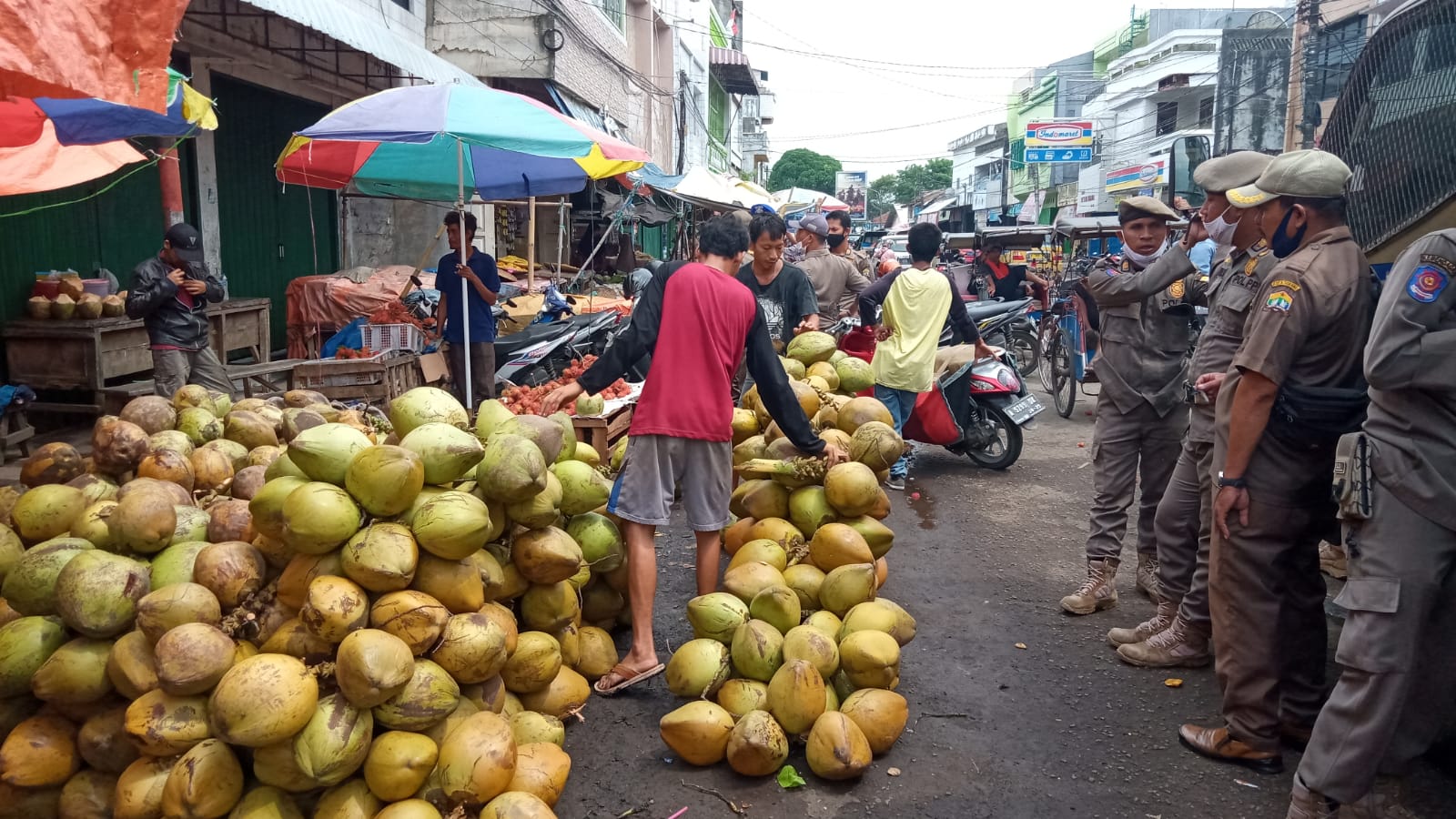 Teguran kepada PKL Pasar Lama