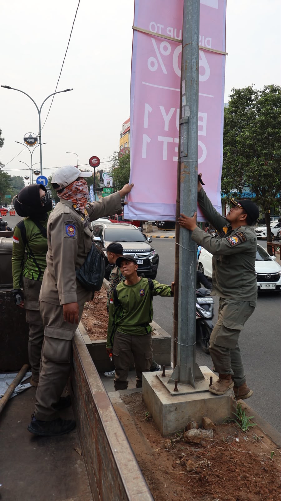 Penertiban PKL (RS. Sari Asih) & Penertiban Baliho (Jl. Protokol)