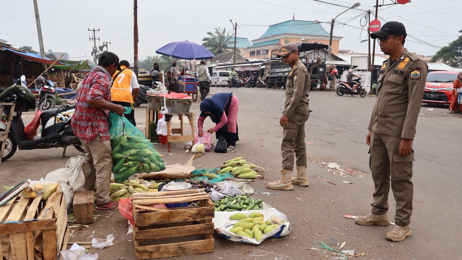 Penertiban PKL (Pasar Rau & sekitarnya)